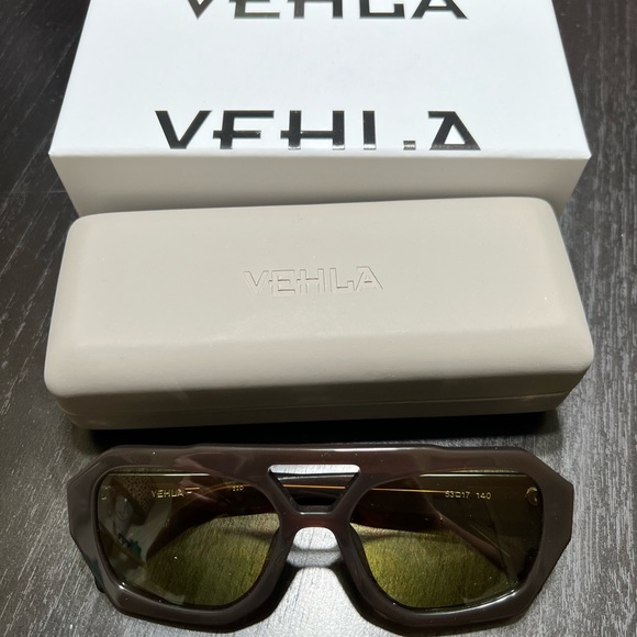 VEHLA Accessories - Vehla River Sunglasses in coco/khaki